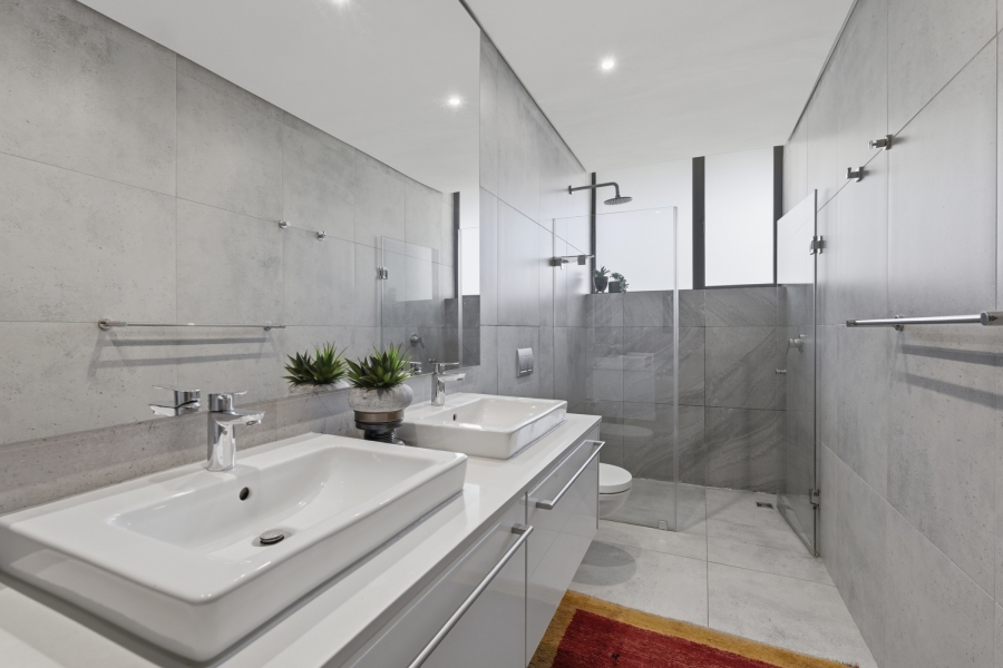 2 Bedroom Property for Sale in Green Point Western Cape